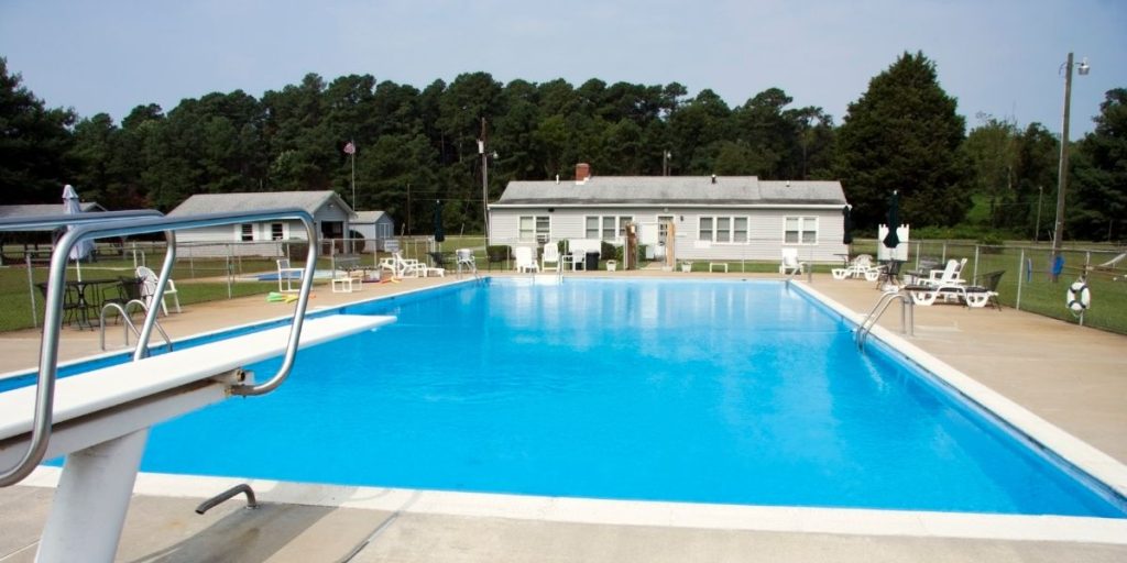 mantenimiento y cuidado de piscina comunitaria - pools cleanliness solution miami